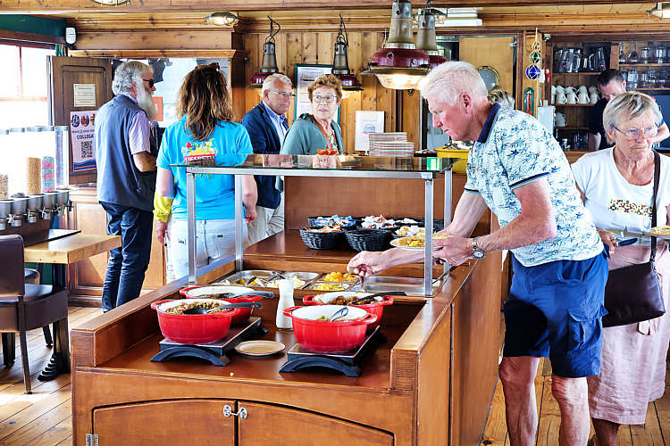 18 mei 2022 - Seniorenuitje-Pannenkoekenboot_048